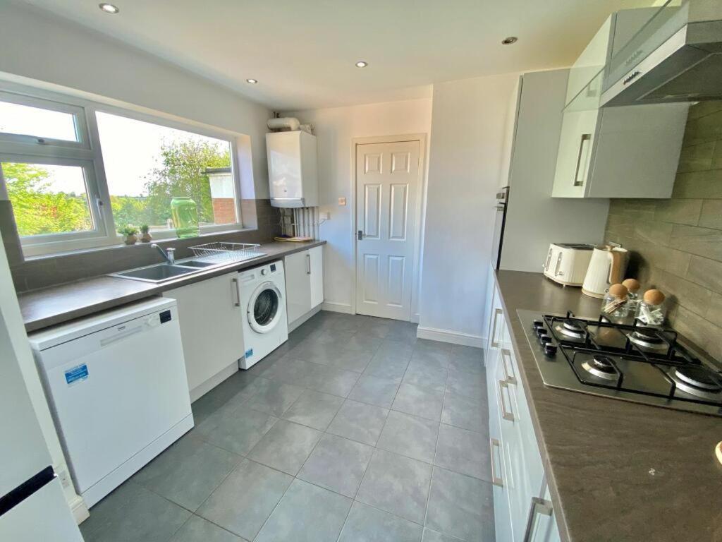Coventry Huge 4Bed 2Bath Private Parking Nec By Empower Homes Eksteriør billede